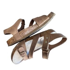 Baretraps Brown Strappy Comfort Sandals Cork Midsole Buckle Flats Womens 9.5in